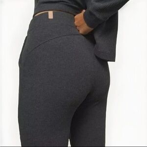 Lunya Charcoal Ribbed Leggings